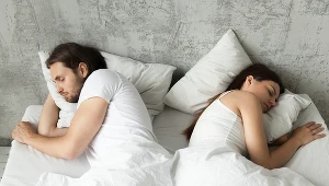 Osoby aseksualne często chcą funkcjonować w związkach, ale bez współżycia seksualnego