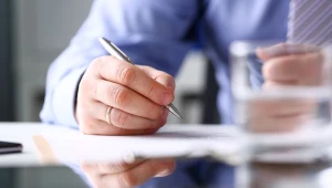 Projektowana ustawa przyspieszy sądowe batalie frankowiczów z bankami? Część przepisów budzi kontrowersje. Zdj. ilustracyjne