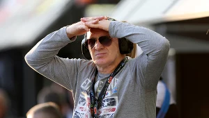 Siedzą zamknięci w warsztatach. Najlepsi zarabiają więcej niż mistrz świata