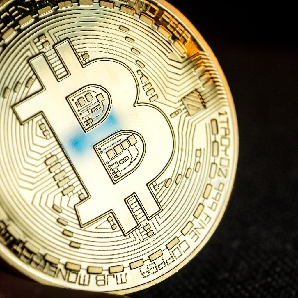 Bitcoin zniknie tak, jak Trump zniknął z internetu?