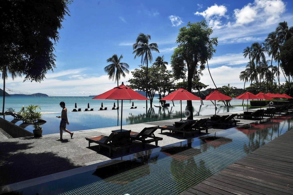 Phuket stosuje odmienną od reszty kraju strategię zwalczania epidemii Covid-19 Phuket stosuje odmienną od reszty kraju strategię zwalczania epidemii Covid-19