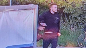 Policjanci publikują wizerunek podejrzanego