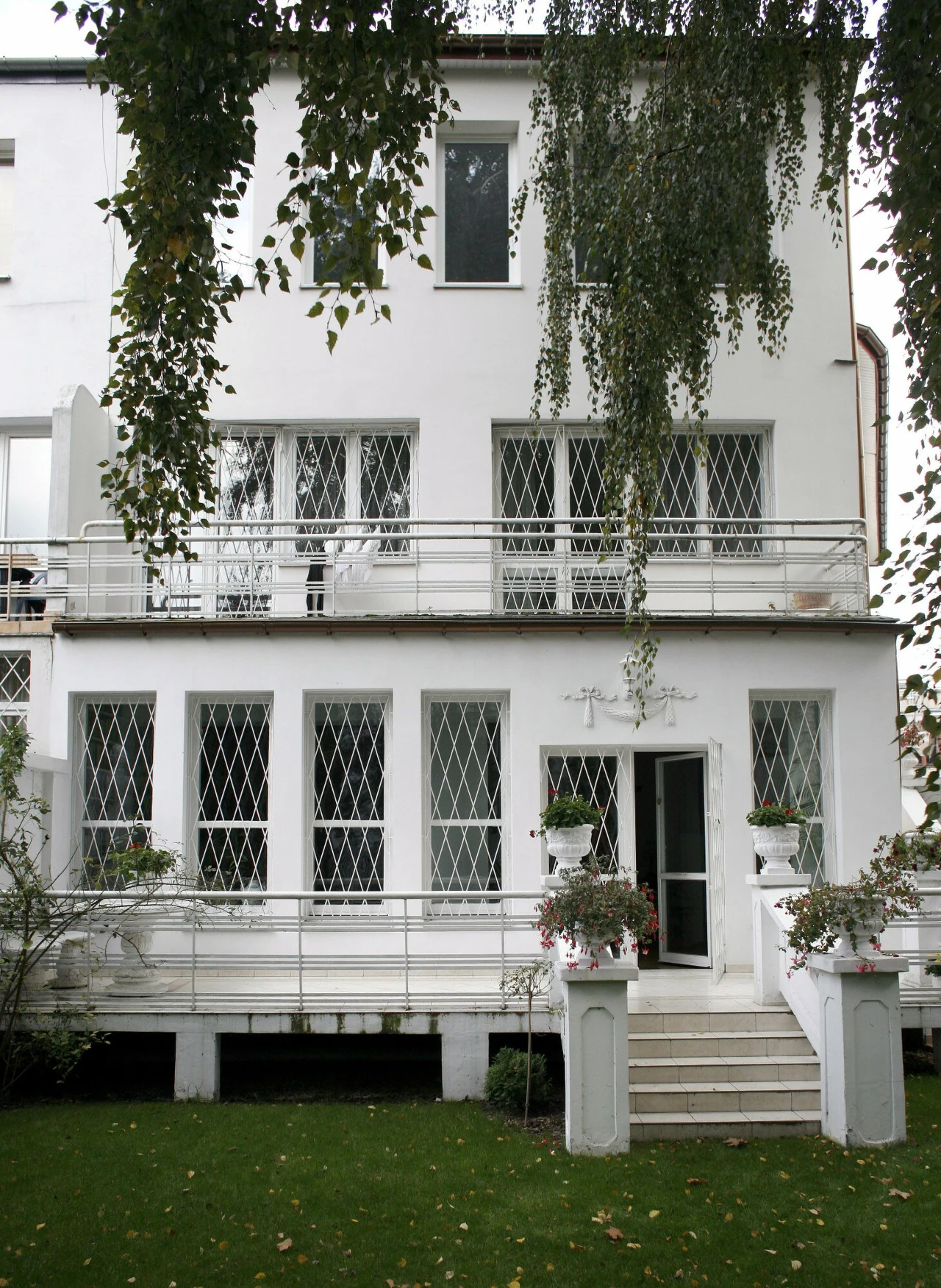 Dom Laury Łącz na Saskiej Kępie Dom Laury Łącz na Saskiej Kępie