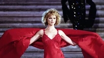 Eva Herzigova podczas pokazu Valentino, 1996