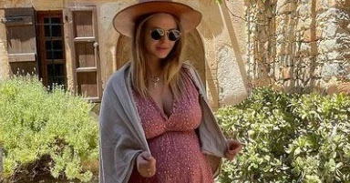 Anna Karczmarczyk pochwaliła się ciążowymi krągłościami! fot. https://www.instagram.com/anna_karczmarczyk/