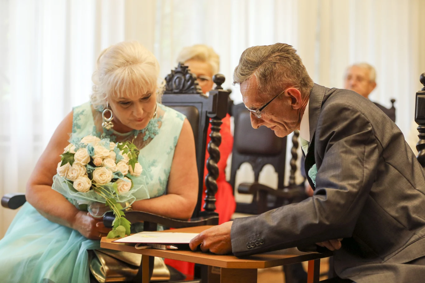 Ważny moment: podpisanie dokumentów,  fot. Filip Radwański