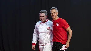 Kucharz Tomasz Leśniak (z lewej) i selekcjoner reprezentacji Polski Paulo Sousa