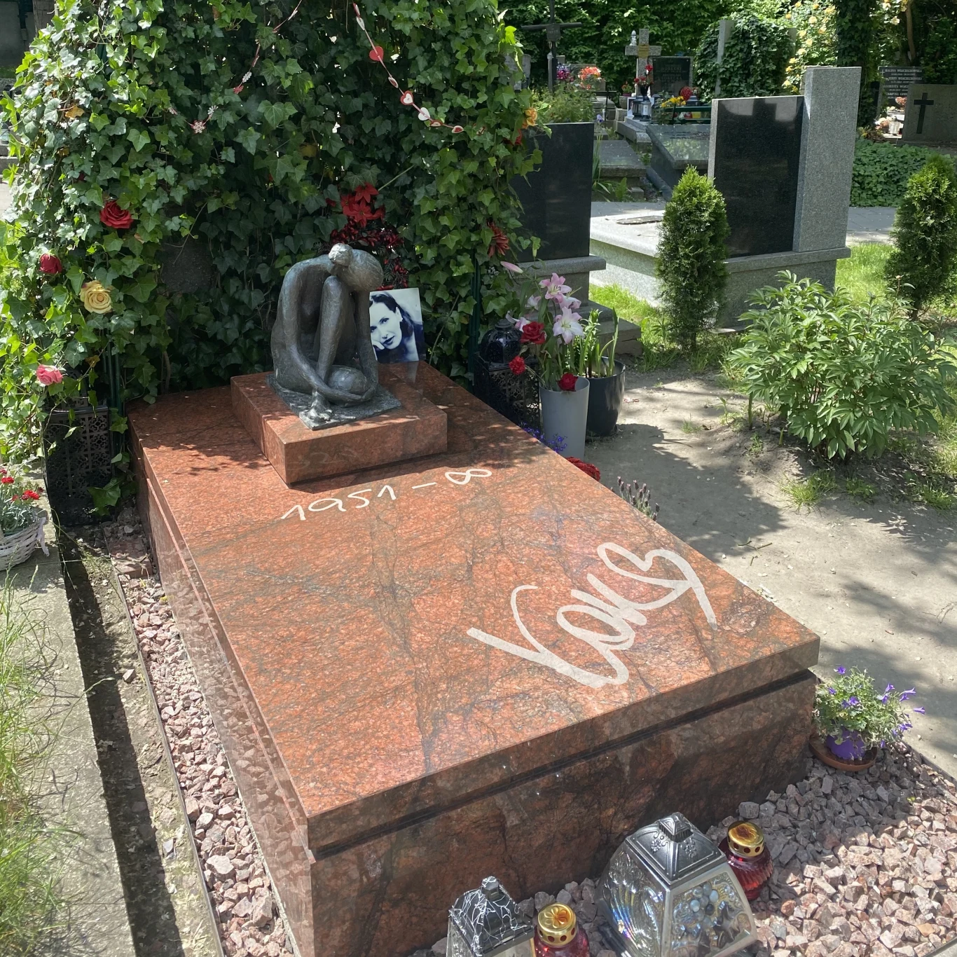 Grób Kory Grób Kory