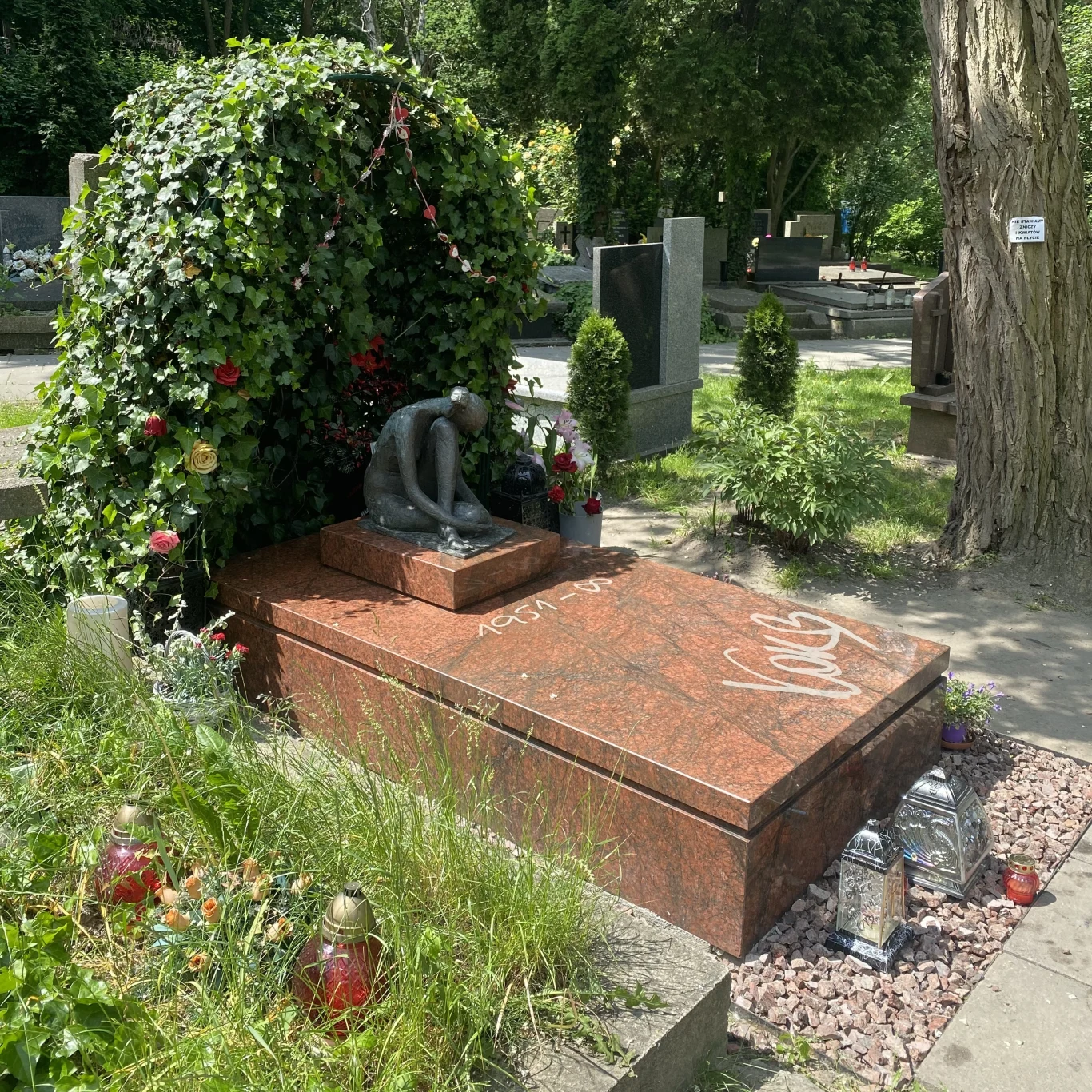 Grób Kory Grób Kory