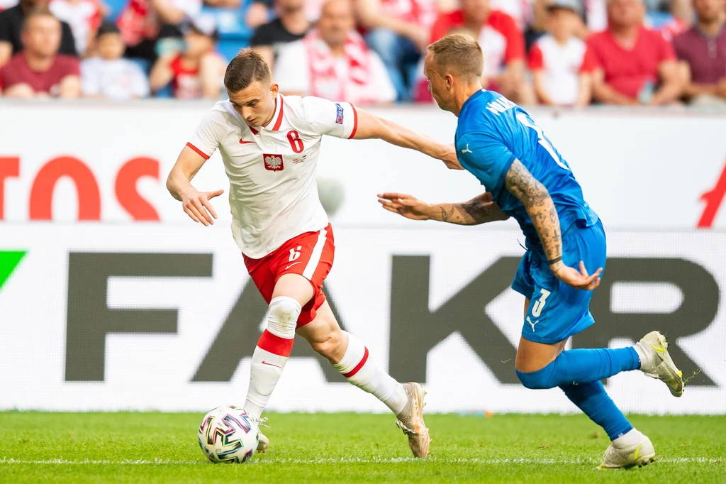 Kacper Kozłowski w meczu reprezentacji Polski Kacper Kozłowski w meczu reprezentacji Polski