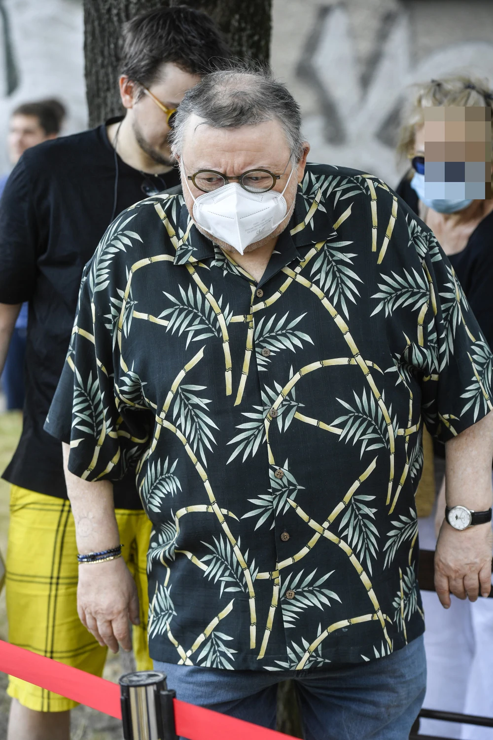 Wojciech Mann na odsłonięciu muralu Kory w dniu jej 70. urodzin Wojciech Mann na odsłonięciu muralu Kory w dniu jej 70. urodzin