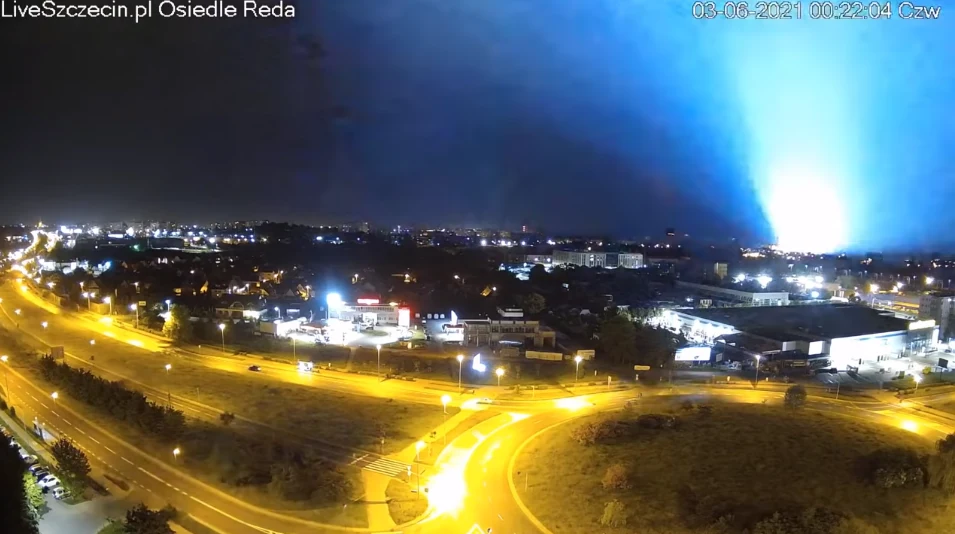 Rozbłysk nad Elektrociepłownią Pomorzany Rozbłysk nad Elektrociepłownią Pomorzany