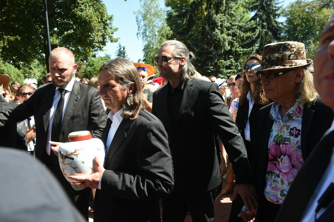 Kamil Sipowicz oraz synowie Kory: Szymon i Mateusz Kamil Sipowicz oraz synowie Kory: Szymon i Mateusz