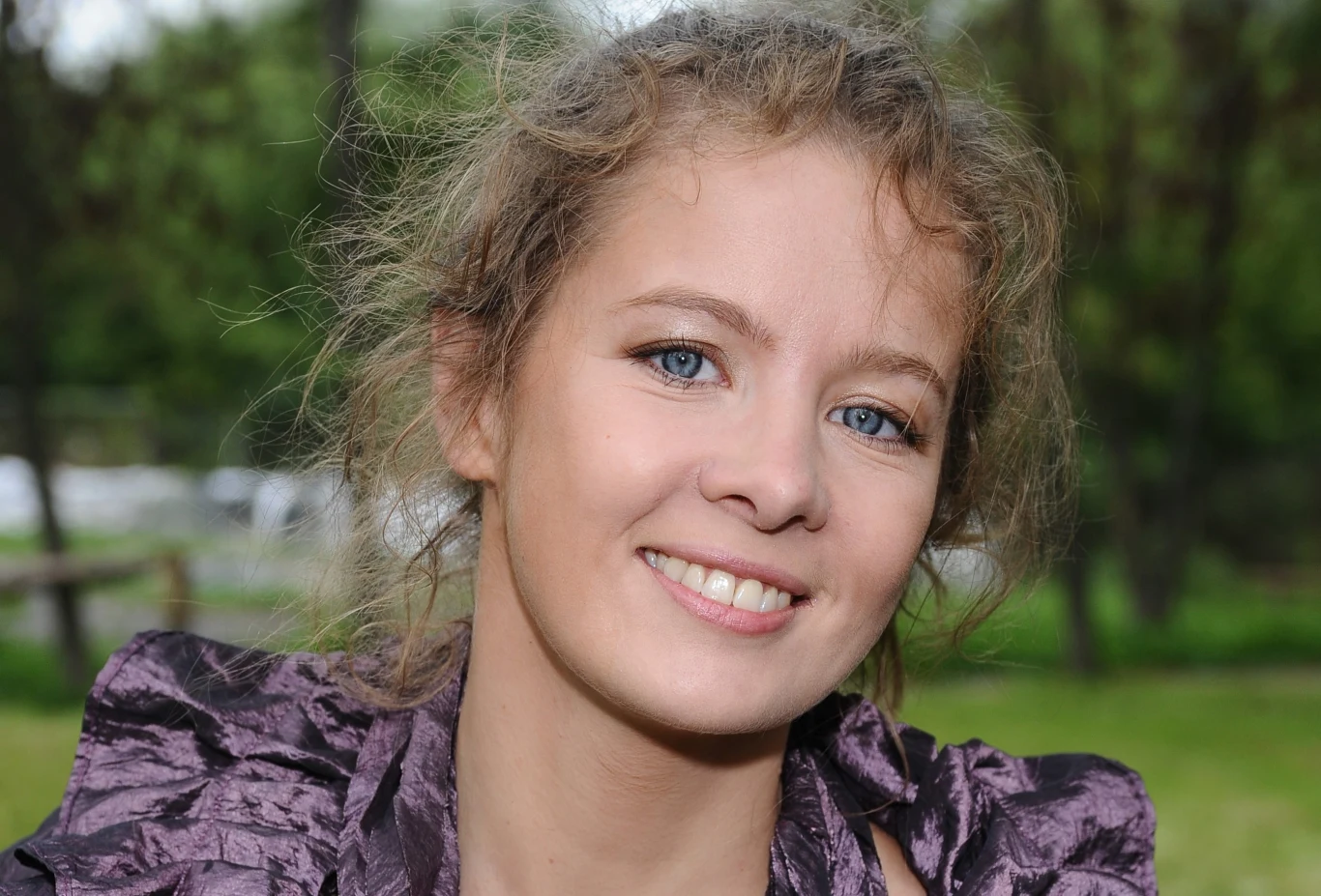 Anna Powierza została zauważona przez Andrzeja Wajdę. Tak rozpoczęła się jej kariera