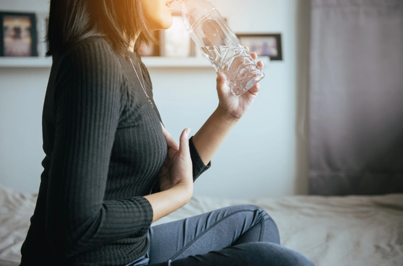 Objawy refluksu żołądkowo-przełykowego mogą nawet przypominać promieniujący ból serca Objawy refluksu żołądkowo-przełykowego mogą nawet przypominać promieniujący ból serca