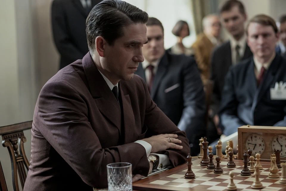 Marcin Dorociński w serialu "Gambit królowej" Marcin Dorociński w serialu "Gambit królowej"