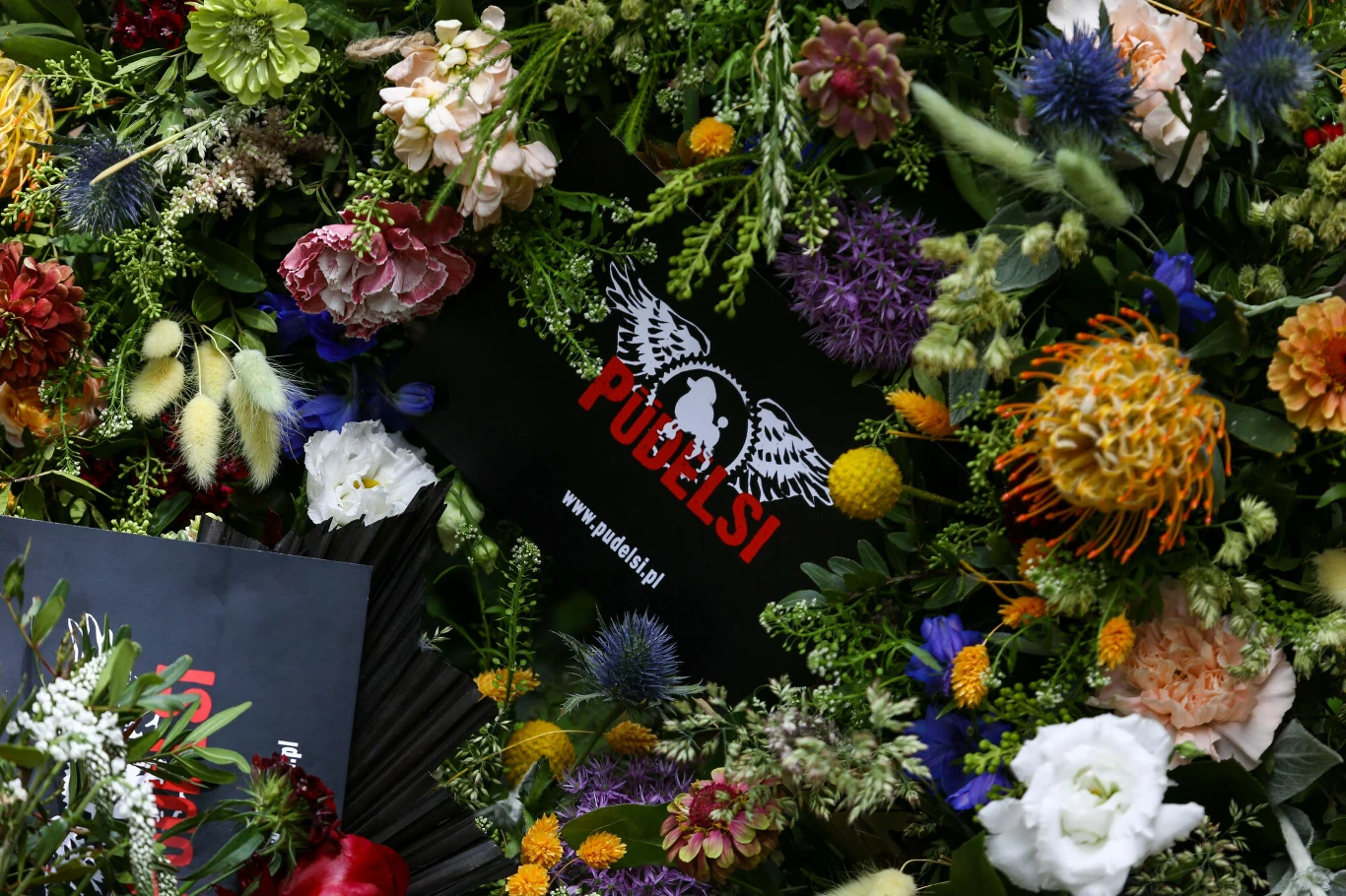 Po śmierci jego przyjaciele - uwzględniając wolę zmarłego lidera i jego rodziny - postanowili kontynuować działalność w składzie: Piotr "Foreman" Foryś, Tomek Dominik, Adam Drzewiecki oraz Bartosz Bętkowski, Piotr "Lala" Lewicki, Bartosz Latus, Artur Barczewski.