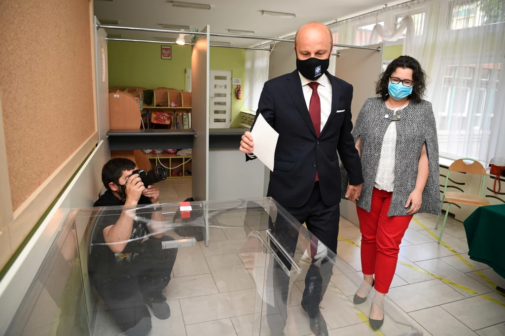 Fijołek zjawił się w lokalu wyborczym w Przedszkolu Publicznym nr 9 Fijołek zjawił się w lokalu wyborczym w Przedszkolu Publicznym nr 9