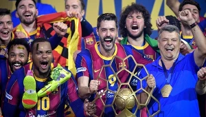 Radość piłkarzy ręcznych Barcelony