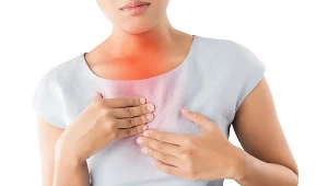 Zgaga to uczucie pieczenia w okolicy przełyku lub okolicy mostka, któremu towarzyszyć może nieprzyjemne - kwaśne - odbijanie.