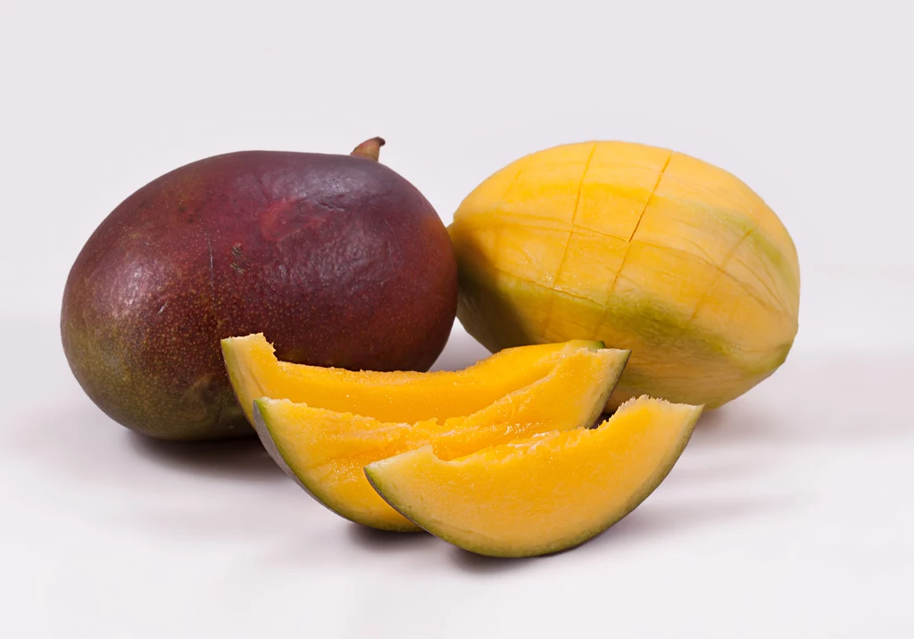 Jeśli nie jesteś alergikiem, możesz jeść skórkę z mango