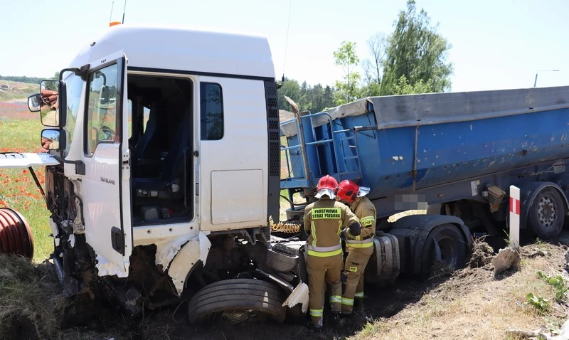 Kierowcy ciężarówki nic się nie stało