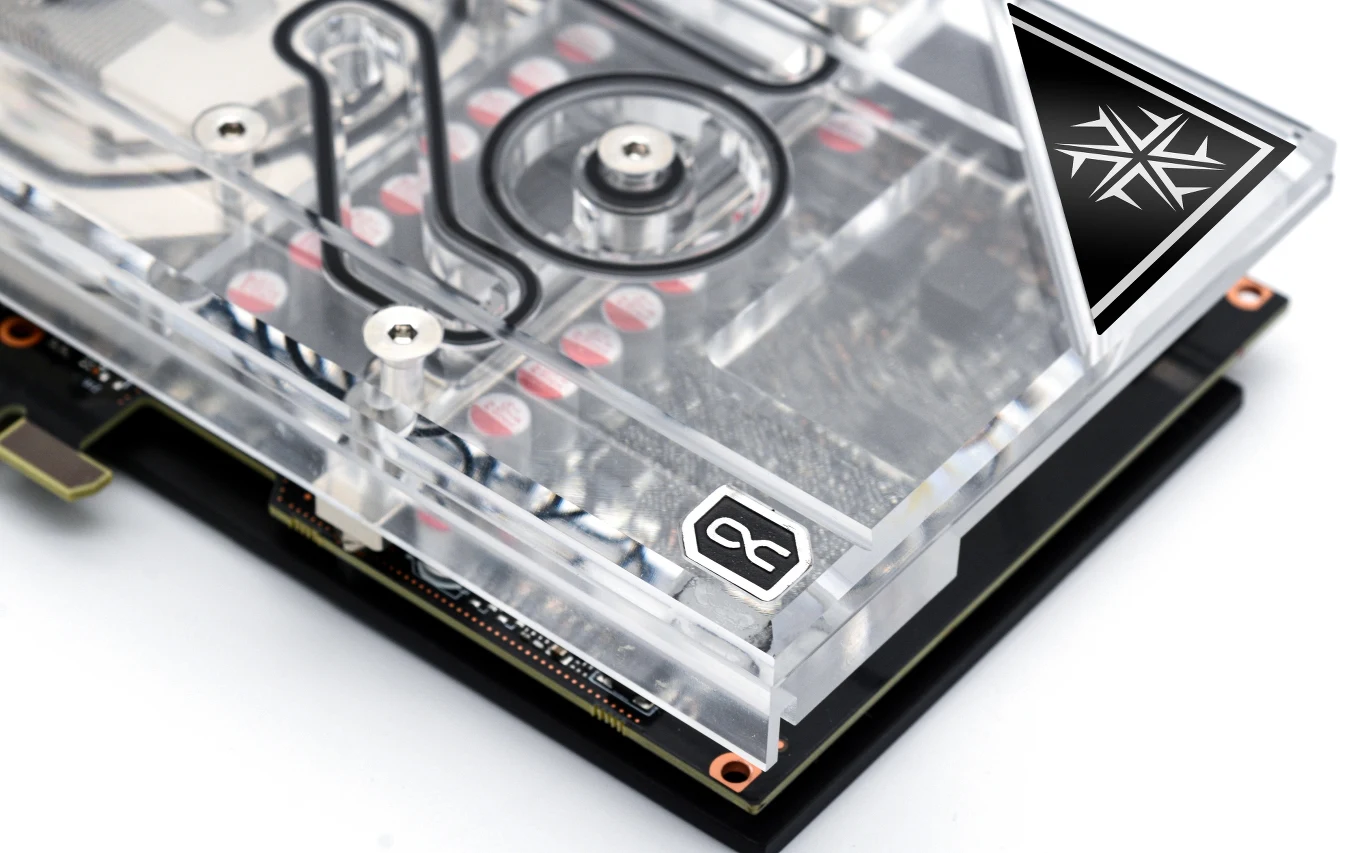 Według producenta temperatura układu nie przekracza 62 stopni Celsjusza, podczas gdy niżej taktowany referent ma uzyskiwać o 13 stopni więcej. Według producenta temperatura układu nie przekracza 62 stopni Celsjusza, podczas gdy niżej taktowany referent ma uzyskiwać o 13 stopni więcej.