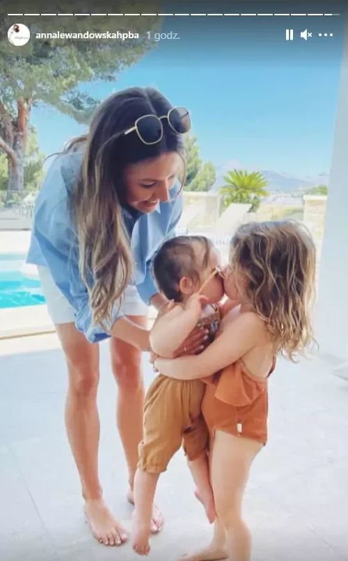 https://www.instagram.com/annalewandowskahpba/ https://www.instagram.com/annalewandowskahpba/