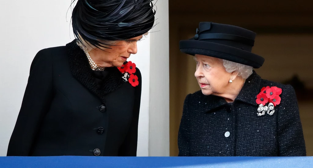 Królowa Elżbieta II stara się łagodzić wszelkie spory i napięcia w rodzinie królewskiej. Niestety, nie zawsze się to jej udaje 