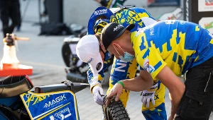 Żużel. Anlas kontratakuje. Właściciel firmy pisze, że ich opona mięknie pod wpływem ciepła