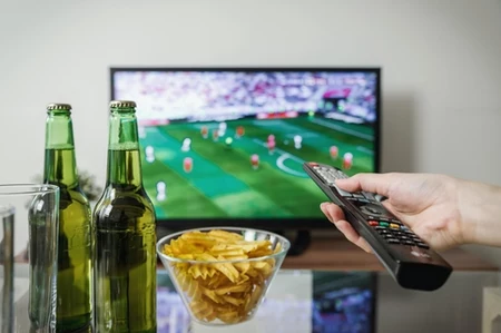 x-kom objął promocjami telewizory z okazji Euro 2020