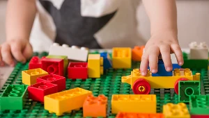 Handel ma problem z kokainą. Tym razem znalazła się w klockach Lego. Zdjęcie ilustracyjne