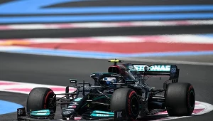 F1: GP Australii. O której godzinie wyścig w niedzielę? Na zdjęciu Valtteri Bottas (jeszcze w barwach Mercedesa wygrał ostatnie GP Australii)