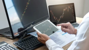 Po Fed dolar wciąż mocny