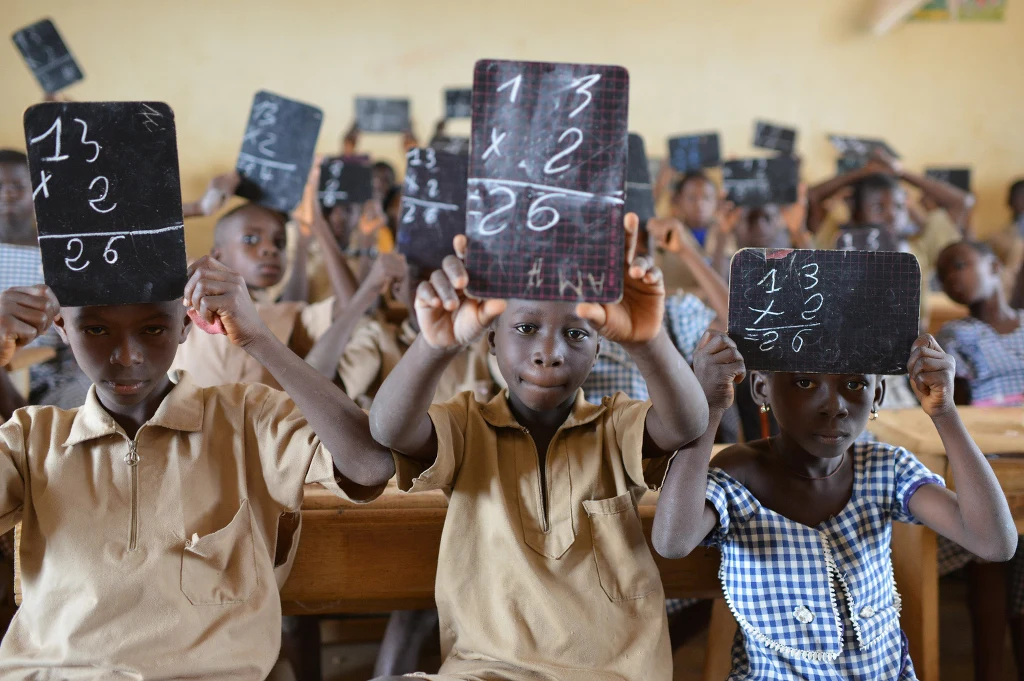 Decyzja wzbudziła odzew wśród aktywistów i organizacji pozarządowych. "Oni (giganci korporacyjni - PAP) decydują o budżecie, planowaniu, wszystkich aspektach biznesowych. Wszystkie te decyzje podejmowane są w Stanach", powiedział dziennikarzom Terry Collingsworth, przewodniczący grupy prawniczej International Rights Advocates. Collingsworth powiedział, że wraz ze swoim zespołem prawników złoży nowy pozew zarzucający Nestle USA i Cargill, że decyzje podjęte na terytorium USA utorowały drogę do niewolnictwa dziecięcego w Wybrzeżu Kości Słoniowej. Decyzja wzbudziła odzew wśród aktywistów i organizacji pozarządowych. "Oni (giganci korporacyjni - PAP) decydują o budżecie, planowaniu, wszystkich aspektach biznesowych. Wszystkie te decyzje podejmowane są w Stanach", powiedział dziennikarzom Terry Collingsworth, przewodniczący grupy prawniczej International Rights Advocates. Collingsworth powiedział, że wraz ze swoim zespołem prawników złoży nowy pozew zarzucający Nestle USA i Cargill, że decyzje podjęte na terytorium USA utorowały drogę do niewolnictwa dziecięcego w Wybrzeżu Kości Słoniowej.