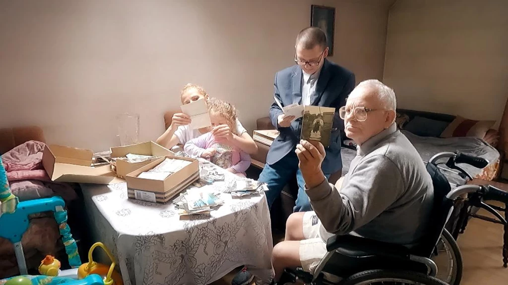 Mafia mieszkaniowa chce odebrać rodzinie dorobek ich życia (źródło: Polsat News) Mafia mieszkaniowa chce odebrać rodzinie dorobek ich życia (źródło: Polsat News)