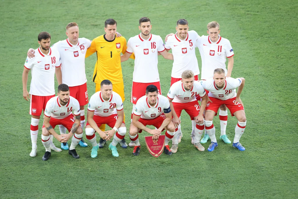 Polacy przedłużyli swoje szanse na awans z grupy dzięki remisowi z Hiszpanami Polacy przedłużyli swoje szanse na awans z grupy dzięki remisowi z Hiszpanami