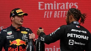 Max Verstappen (z lewej) i Lewis Hamilton