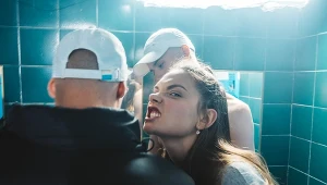 Sandra Drzymalska w scenie z filmu "Ostatni komers"