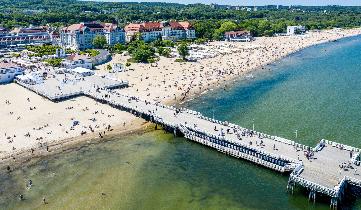 Sopockie molo to symbol miasta i najdłuższa taka budowla w Europie Sopockie molo to symbol miasta i najdłuższa taka budowla w Europie