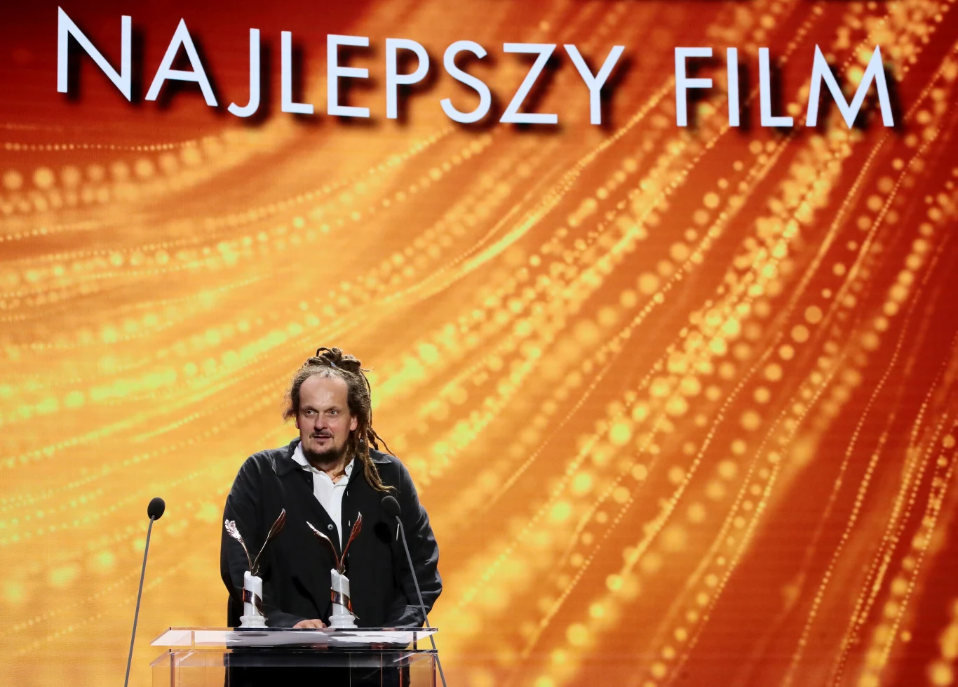 "Zabij to i wyjedź z tego miasta" Mariusza Wilczyńskiego uhonorowano Polską Nagrodą Filmową Orły 2021 w kategorii najlepszy film. Wilczyński zakończył galę z dwoma statuetkami, nagrodzono go także za najlepszy scenariusz.

 