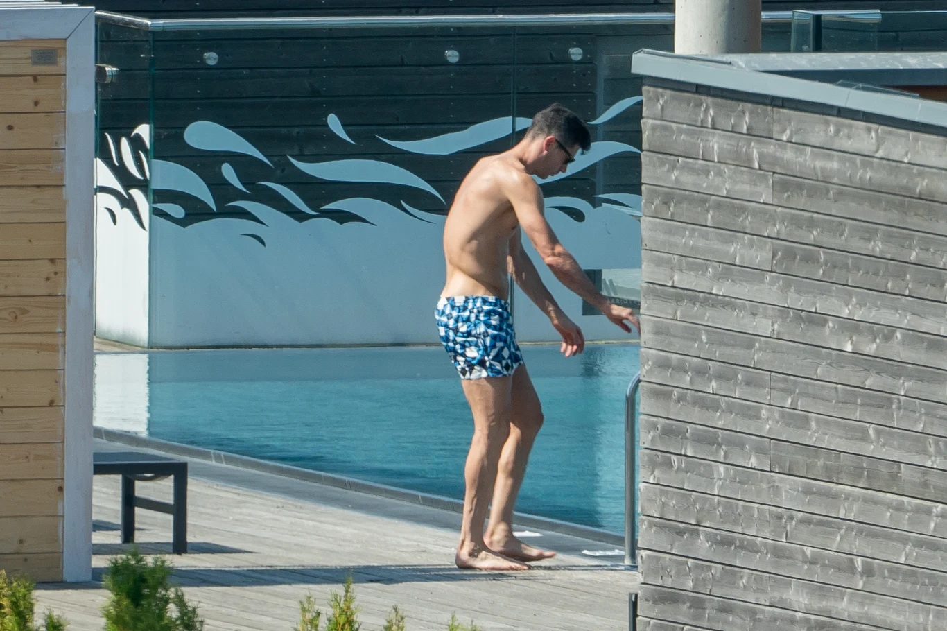 Robert Lewandowski nad basenem Robert Lewandowski nad basenem