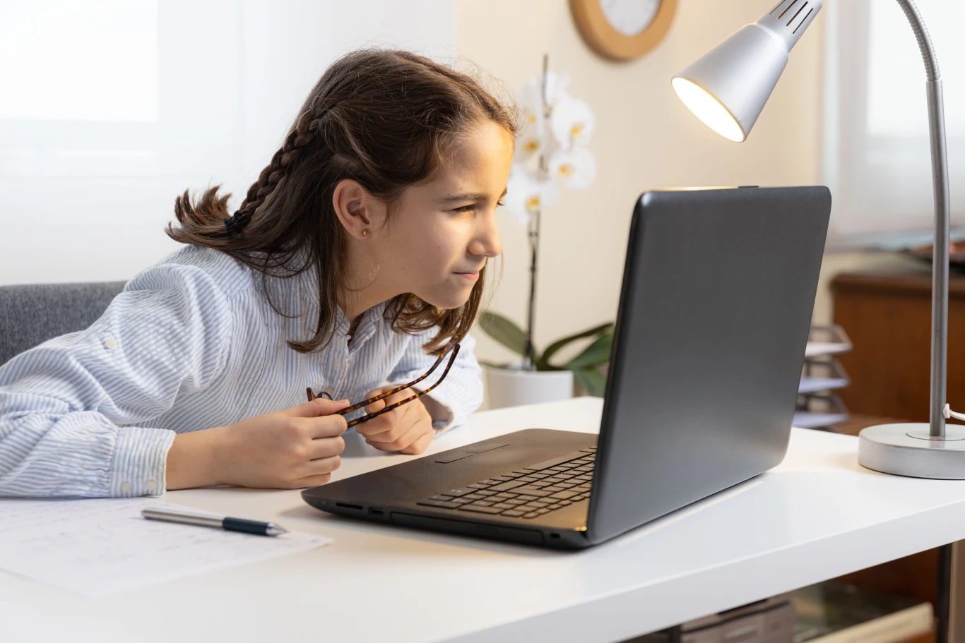 Ciągły skurcz mięśni w oku przyczynia się do postępu krótkowzroczności - zwłaszcza u dzieci Ciągły skurcz mięśni w oku przyczynia się do postępu krótkowzroczności - zwłaszcza u dzieci