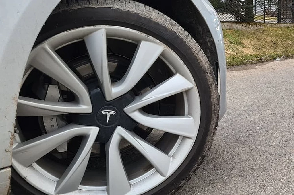 Tesla najbardziej wartościową marką motoryzacyjną na świecie!?