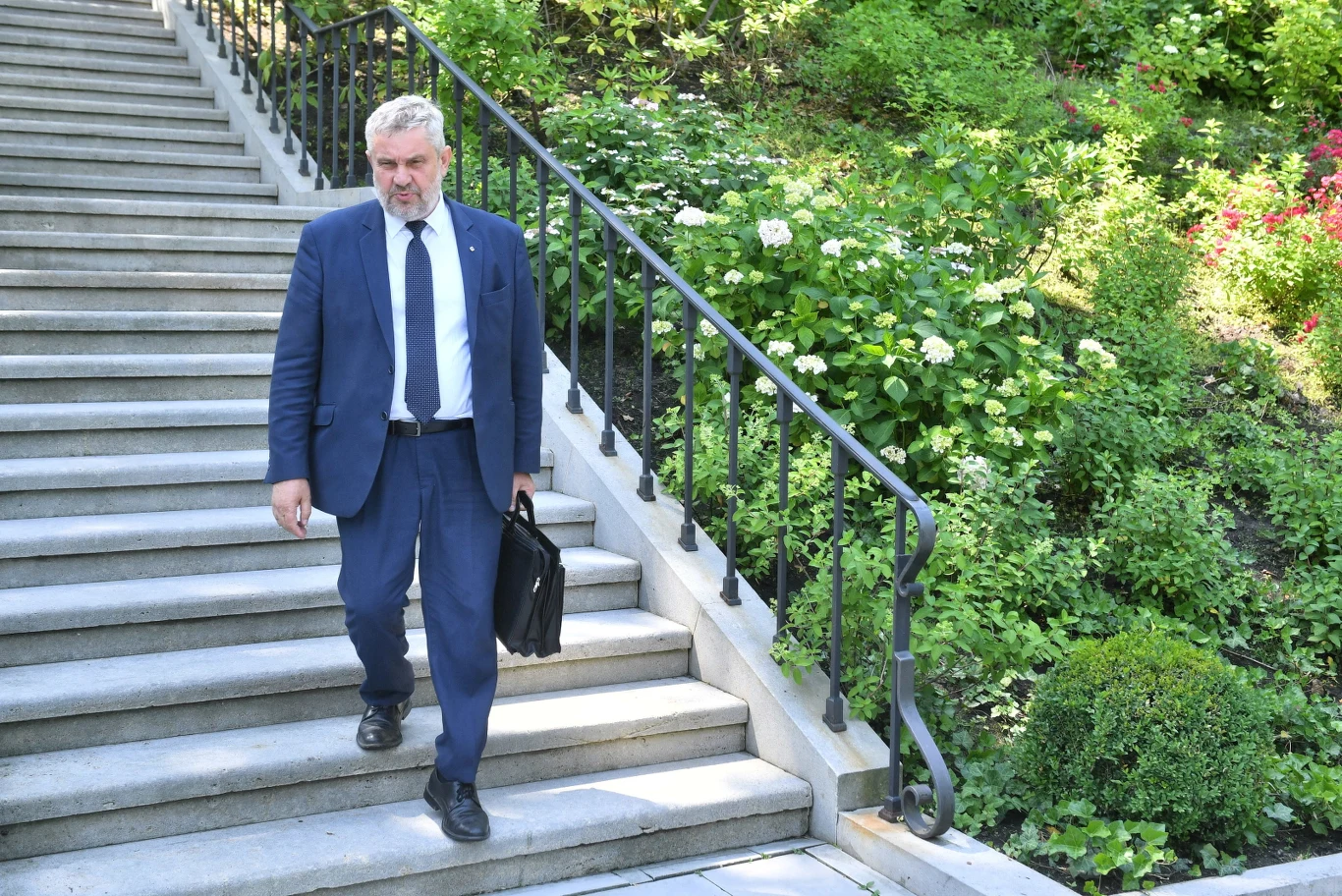 Przewodniczący Rady Jan Krzysztof Ardanowski przed spotkaniem Rady ds. Rolnictwa i Obszarów Wiejskich. Przewodniczący Rady Jan Krzysztof Ardanowski przed spotkaniem Rady ds. Rolnictwa i Obszarów Wiejskich.