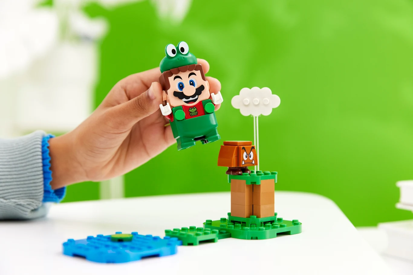 Jak mówi Simon Kent, Creative Lead, LEGO Super Mario, zachęcanie do ciągłego kreatywnego przebudowywania i spędzania czasu na zabawie jest dla marki LEGO najważniejsze. 