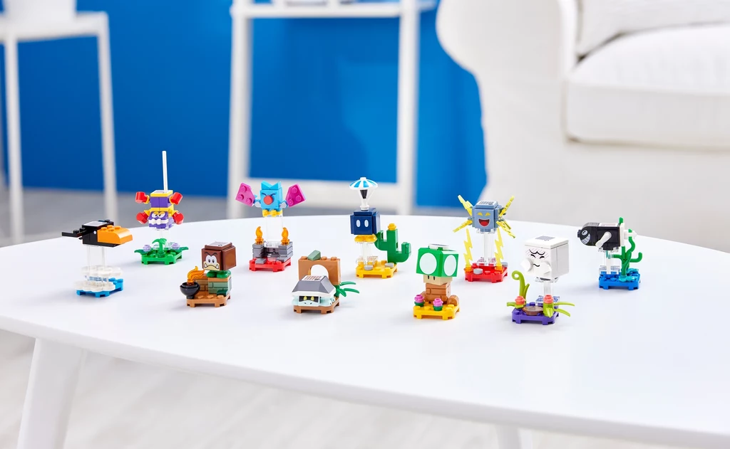 Figurki LEGO Mario i LEGO Luigi można połączyć ze sobą przez Bluetooth, aby rozpocząć wspólną zabawę. Figurki LEGO Mario i LEGO Luigi można połączyć ze sobą przez Bluetooth, aby rozpocząć wspólną zabawę.