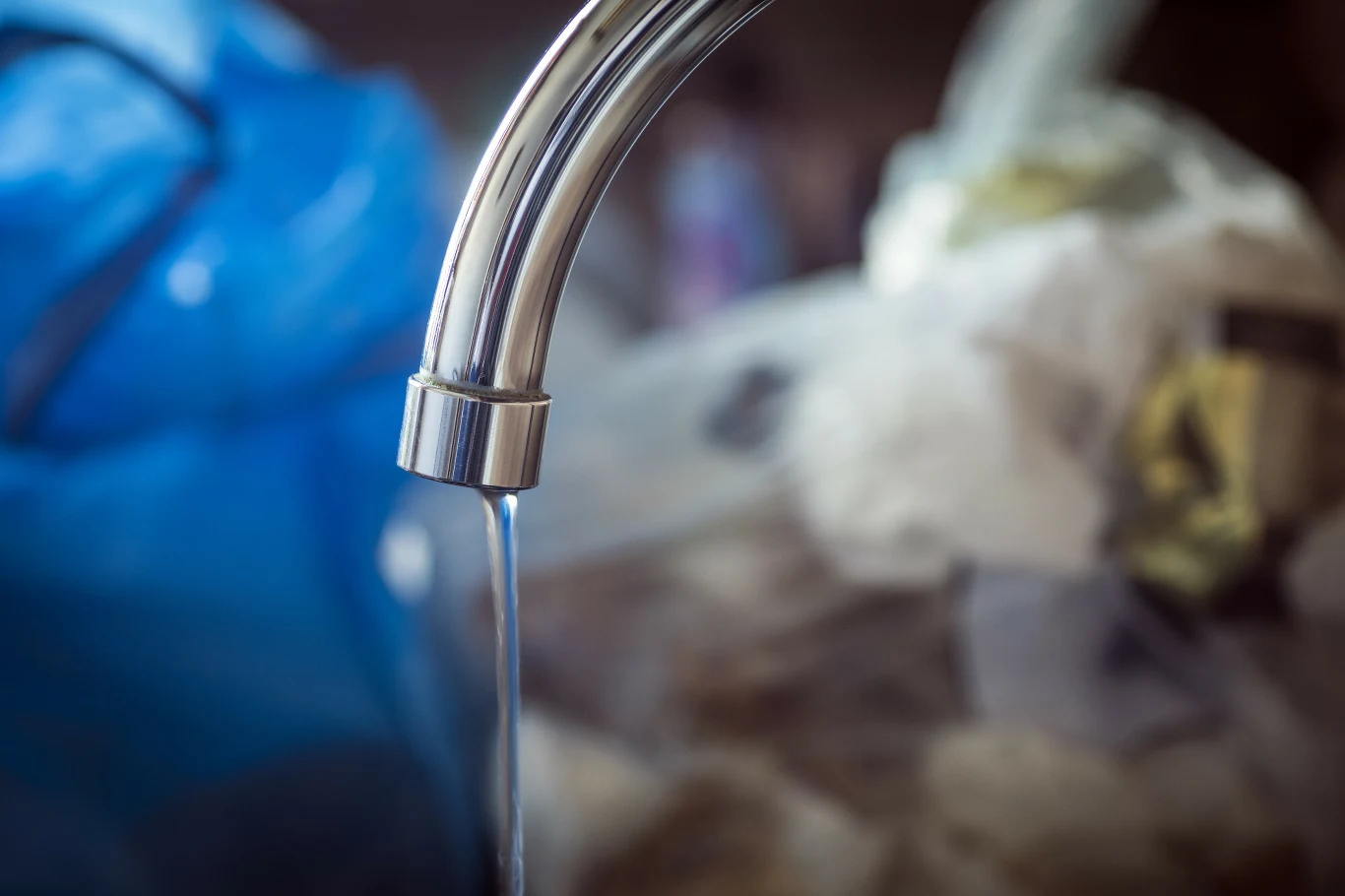 Woda lecąca z kranu (zdjęcie ilustracyjne). Woda lecąca z kranu (zdjęcie ilustracyjne).