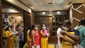 Indie, kolejka na szczepienia