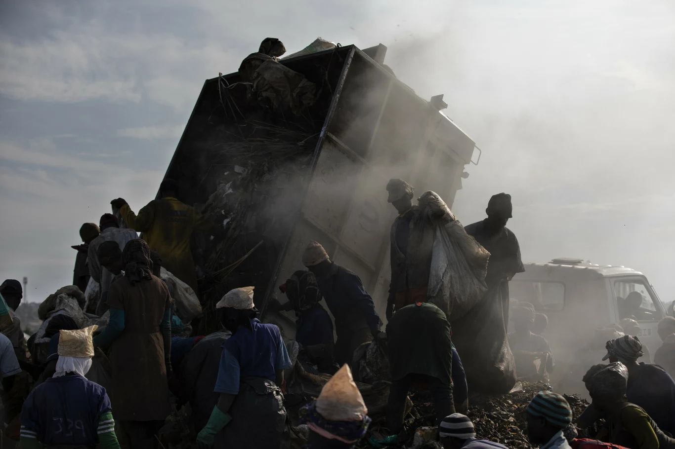 Jak przyznają, wolą to, niż działalność przestępczą na ulicach, gdzie jest o wiele mniej bezpiecznie.